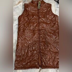 TAXI 
Women's Brown Quilted Vest